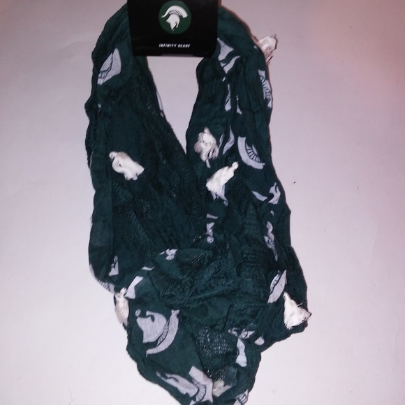 Infiniy‎ Scarf Michigan State - Picture 7 of 7